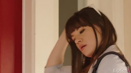 Чувак раскрутил Jade Kush примериться к его члену 1