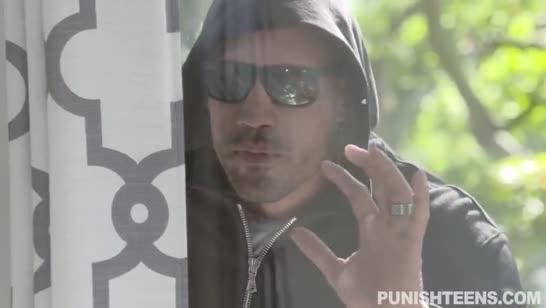 Забыла закрыть дверь и вот что получилось 1