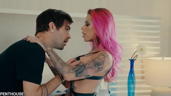 Chantal Danielle быстро завела своего мужа сексуальным нарядом 1