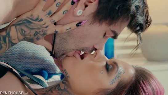 Chantal Danielle быстро завела своего мужа сексуальным нарядом 2