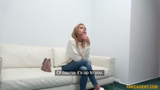 Еще неопытная шлюшка Veronica Leal пришла поступать в порнуху 1