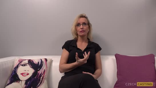 Зрелая блондинка решила показать себя в порнухе 3