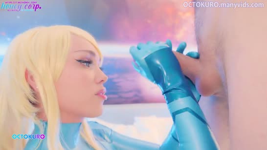 Сисястая красотка в синем латексе классно шпилится во всех ракурсах 1