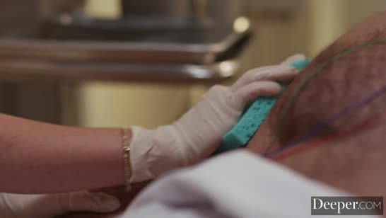 Грудастая медсестра в ночное дежурство раскрутила пациента на анал 2